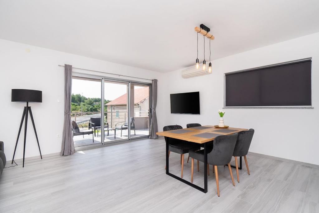 Apartments Grubisic - Sibenik - Parking Included Екстер'єр фото