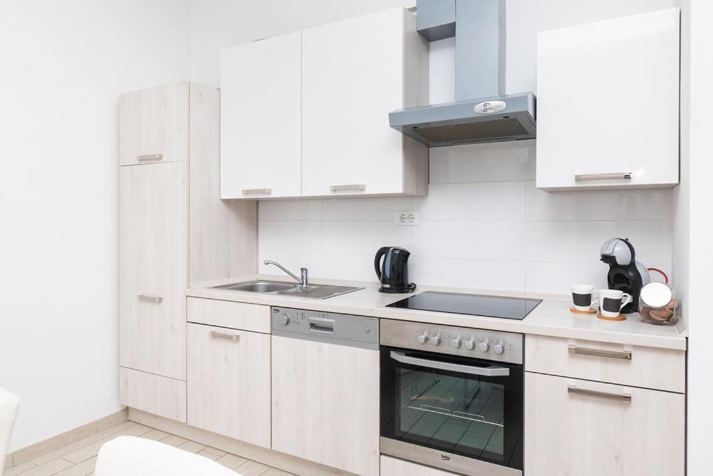 Apartments Grubisic - Sibenik - Parking Included Екстер'єр фото