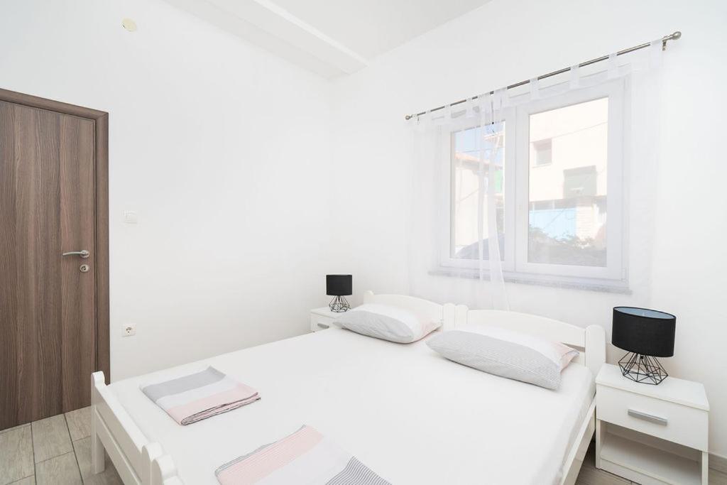 Apartments Grubisic - Sibenik - Parking Included Екстер'єр фото