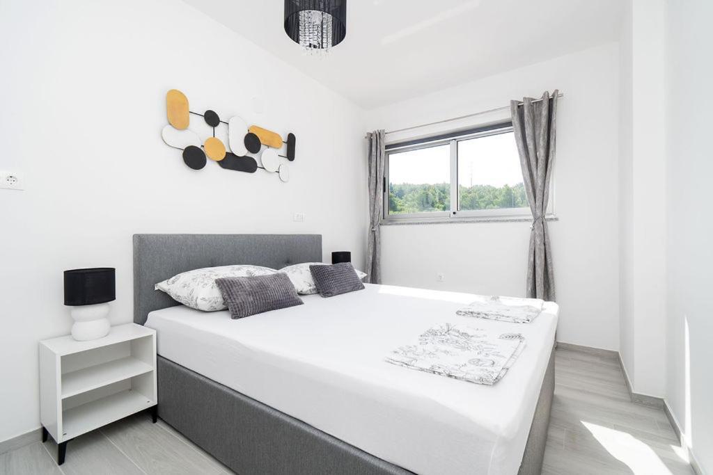Apartments Grubisic - Sibenik - Parking Included Екстер'єр фото