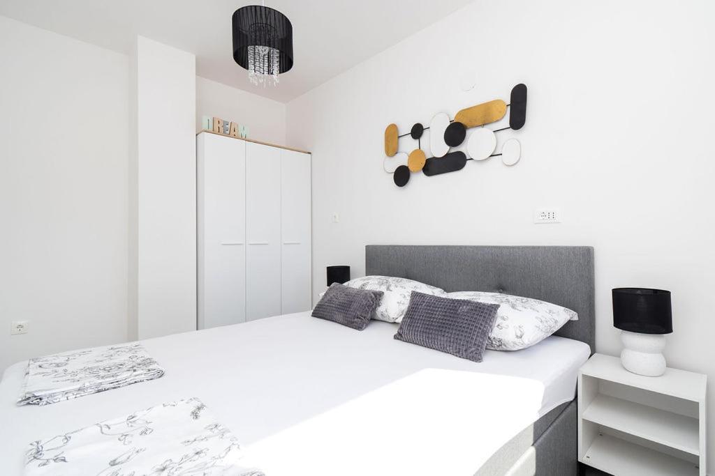 Apartments Grubisic - Sibenik - Parking Included Екстер'єр фото